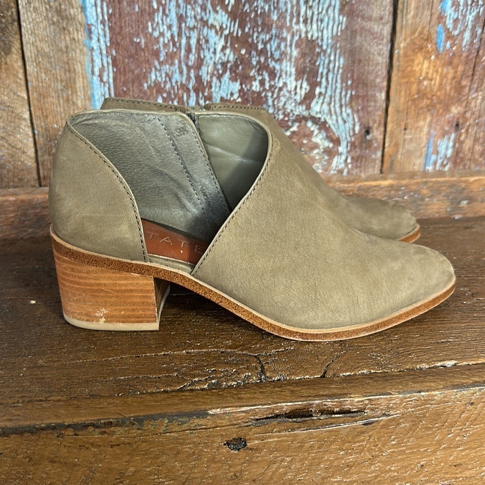 1.STATE Isak Fog Brown Curvy Side Cutout Block Heel Half D'Orsay Bootie Size 6.5